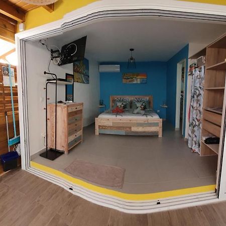"Chez Claudia "Charmant Logement Avec Jacuzzi Privatif En Toute Intimite Sur Belle Terrasse Exterieure En Bois Et Piscine Courcelles Bagian luar foto