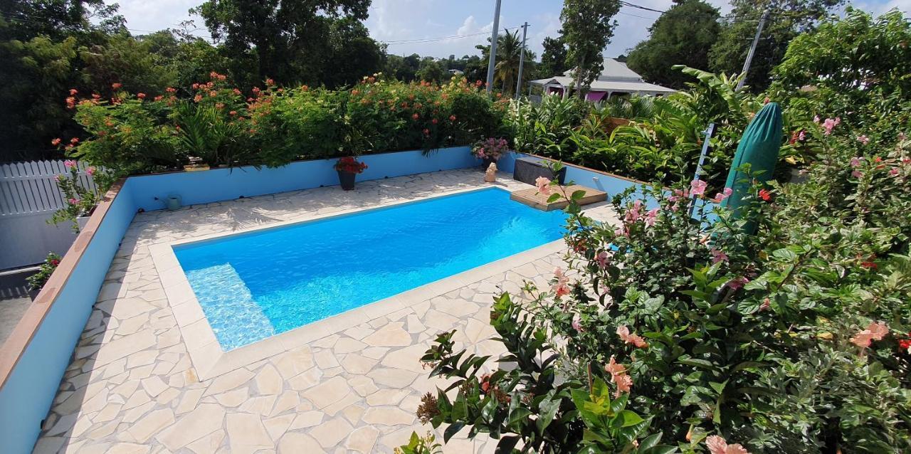 "Chez Claudia "Charmant Logement Avec Jacuzzi Privatif En Toute Intimite Sur Belle Terrasse Exterieure En Bois Et Piscine Courcelles Bagian luar foto